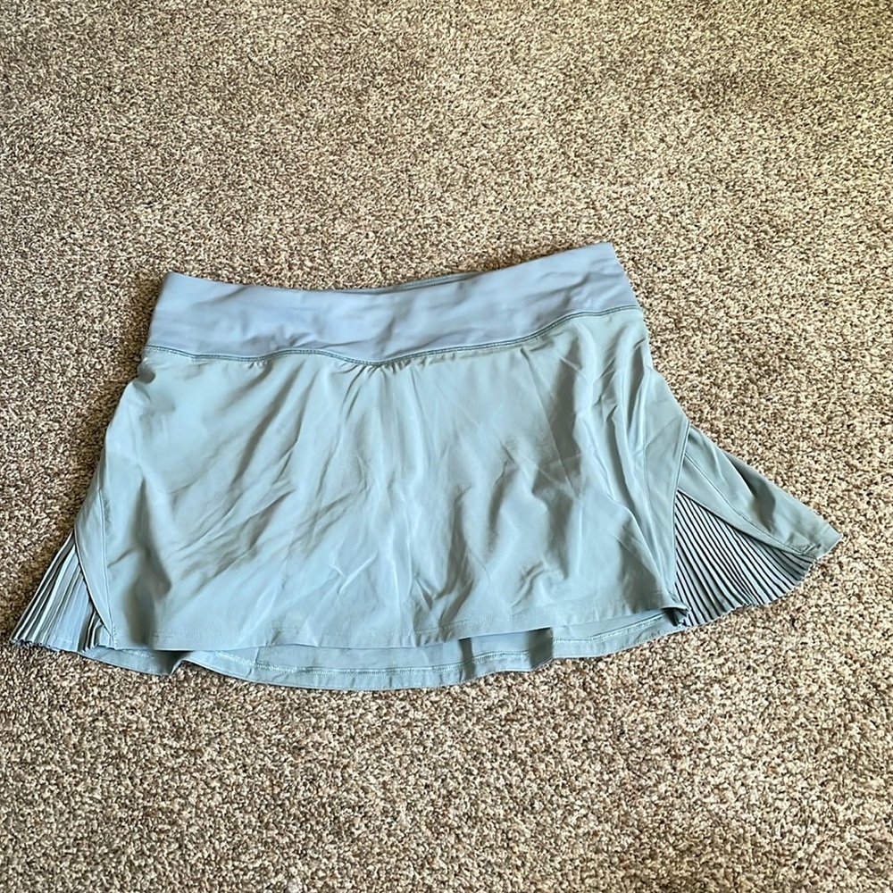 Lululemon side pleat skirt grey blue, size 8